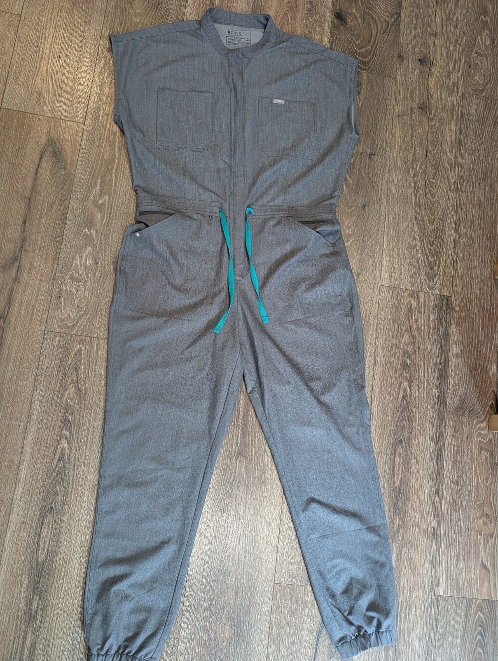 FIGS Rafaela Cargo Jogger Scrub Jumpsuit Graphite Grey Size XL